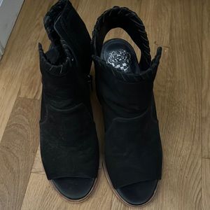 Vince Camuto open toe booties black like new size 8.5